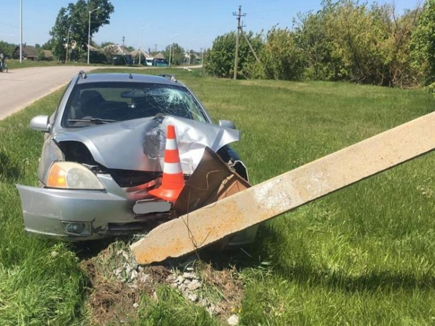 Пьяный водитель попытался снести опору ЛЭП в Воронежской области