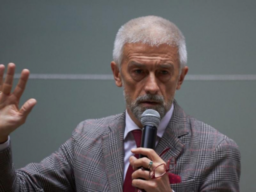 В партию Стивена Сигала и Захара Прилепина вступил худрук МХАТ