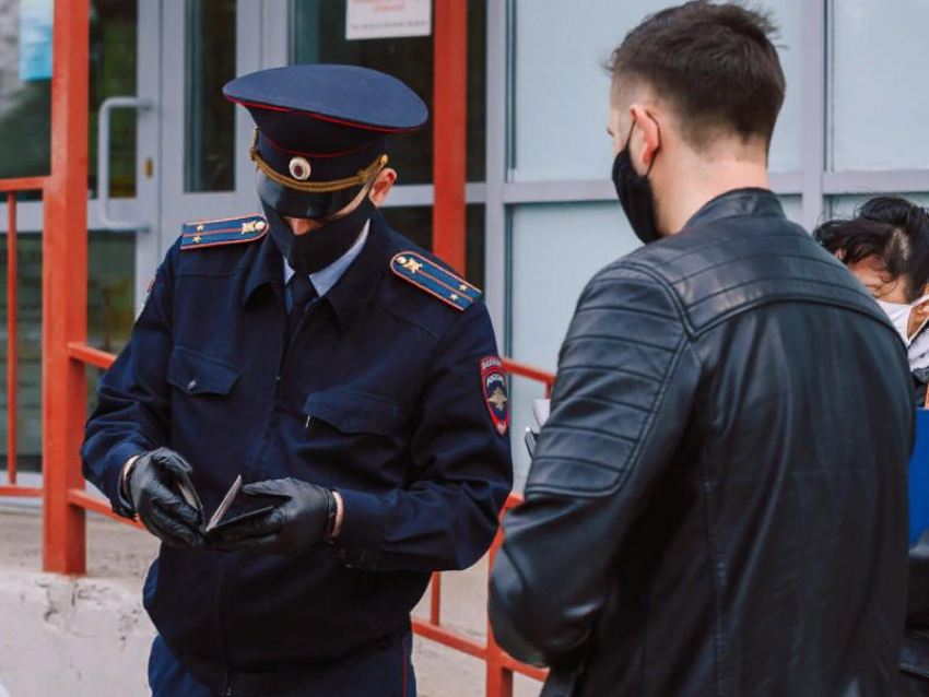  Мужчину оштрафовали за поездку на работу вместо самоизоляции под Воронежем 