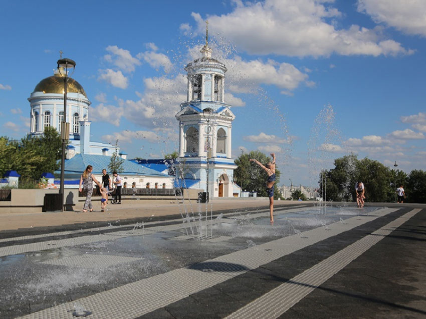 Запуск фонтанов пришлось отложить из-за коронавируса в Воронеже