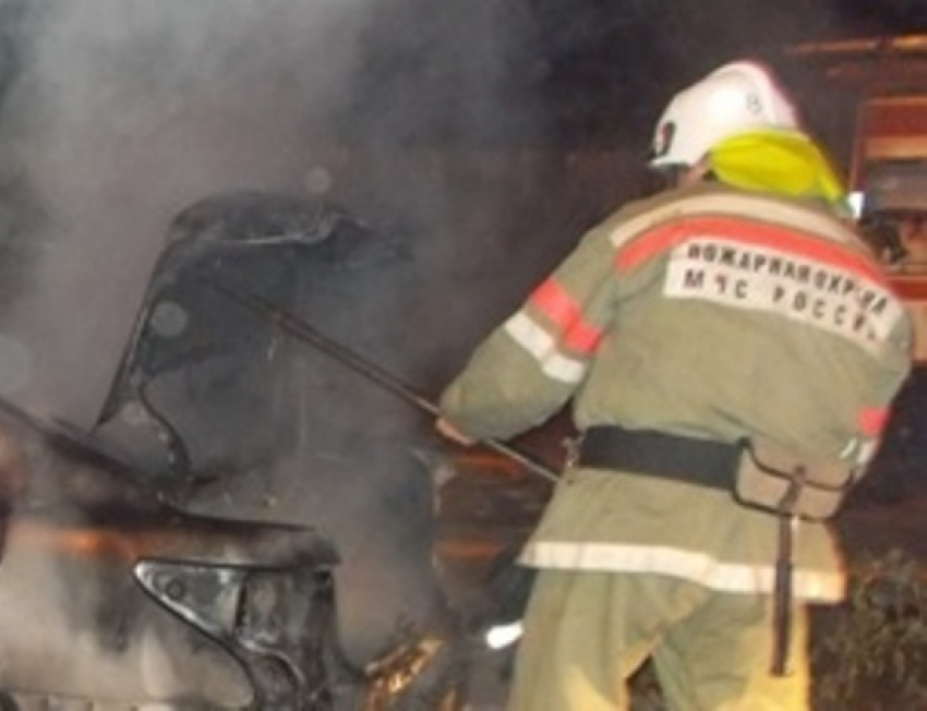 В Воронежской области сгорел «Мерседес»