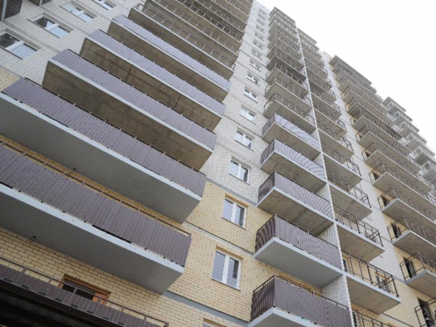 Застройщик заплатил воронежцу 1 млн рублей за «косяки» в квартире 