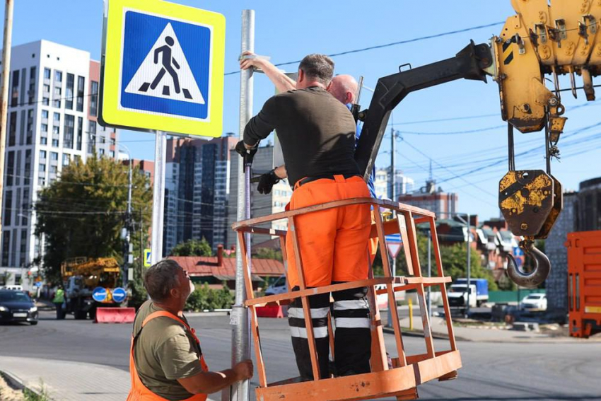 Сотни новых дорожных знаков появятся на улицах Воронежа