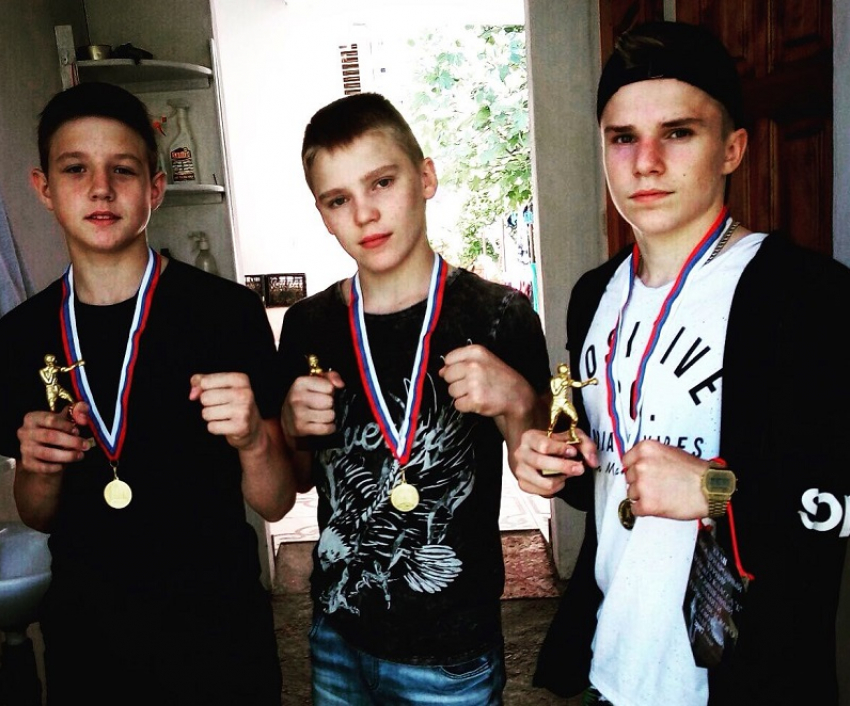 Три золотые медали завоевали юные воронежские боксеры на престижном турнире в Сочи