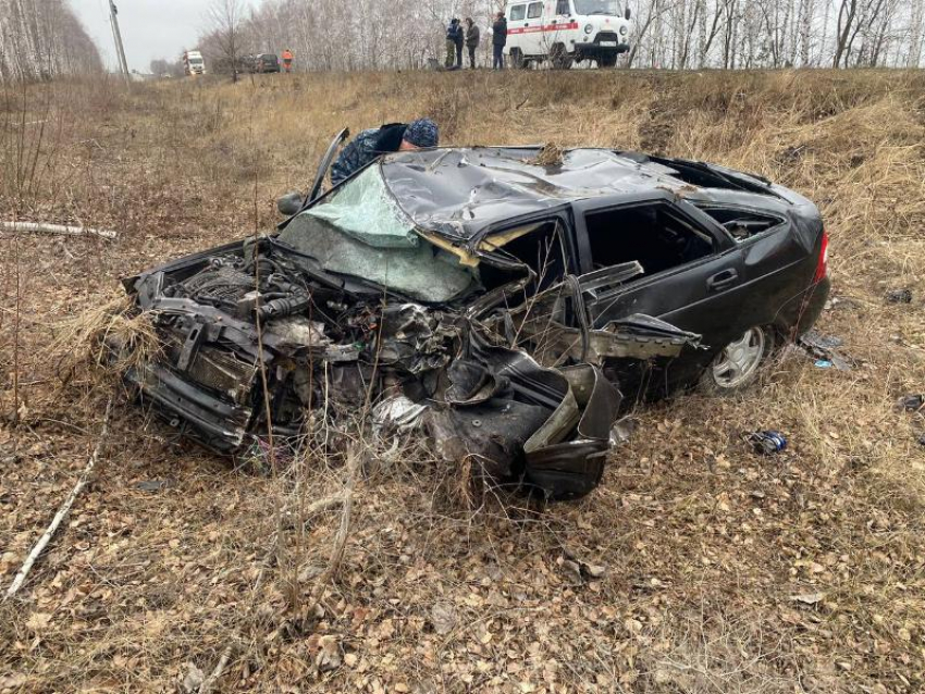Последствия смертельного лобового ДТП показали под Воронежем 