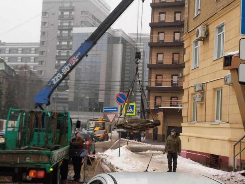 УК назвала причину обрушения балкона в центре Воронежа 