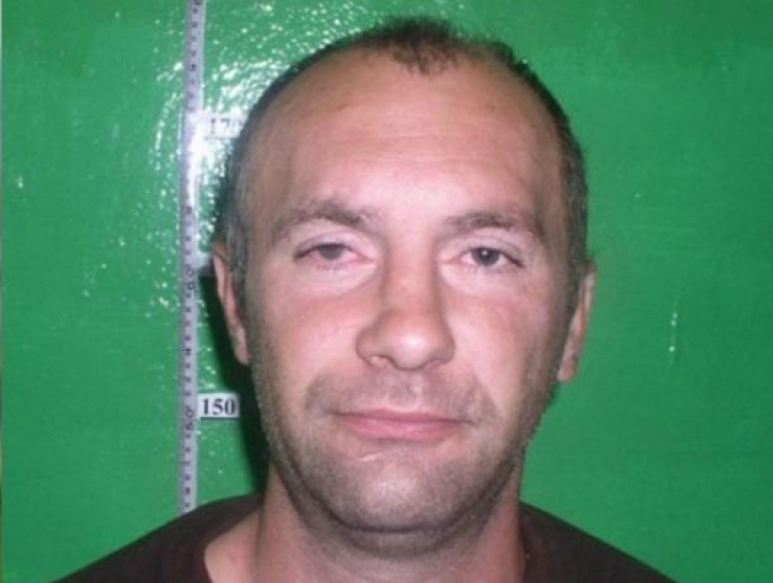 Мужчину со следами трепанации черепа разыскивают в Воронежской области