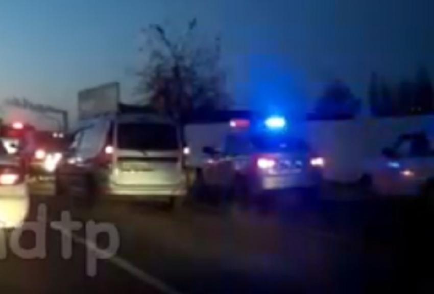 Борьба» машины ДПС с воронежцем на обочине попала на видео
