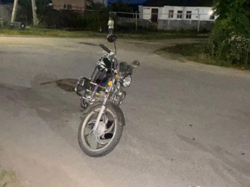 Два юнца на мопеде попали в передрягу в Воронеже