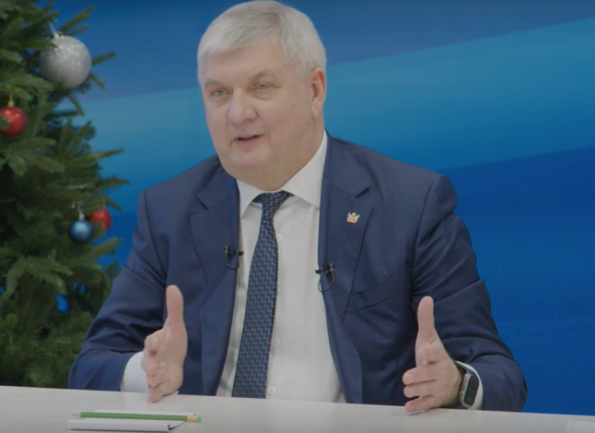 «Мы для всех сумели это сделать»: о росте зарплат в 2025 году рассказал воронежский губернатор 