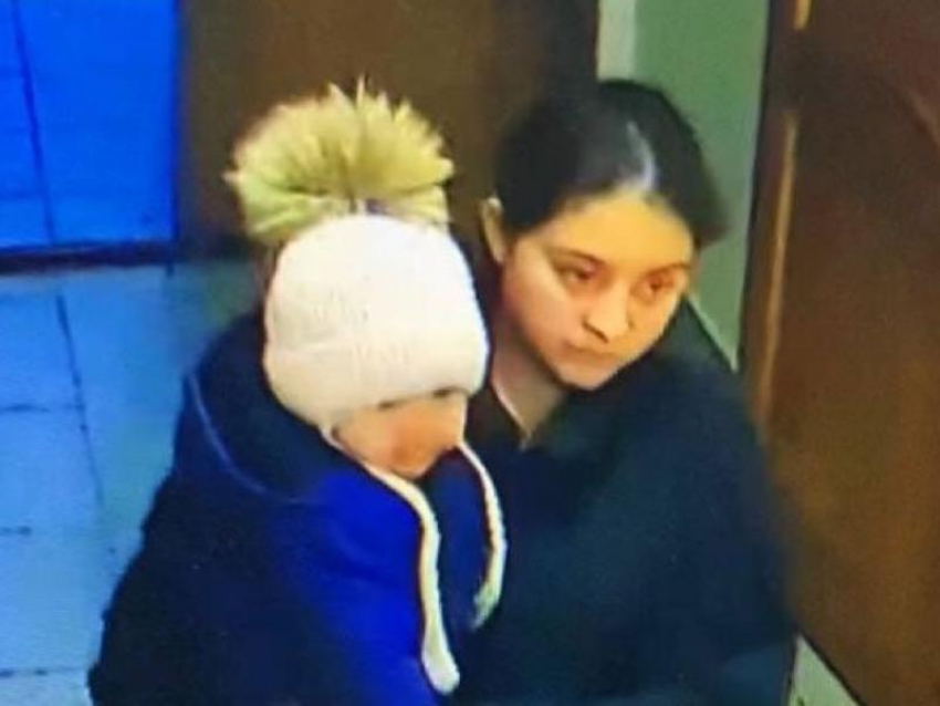 22-летнюю мать, сбежавшую из кризисного центра с ребенком, ищут в Воронежской области