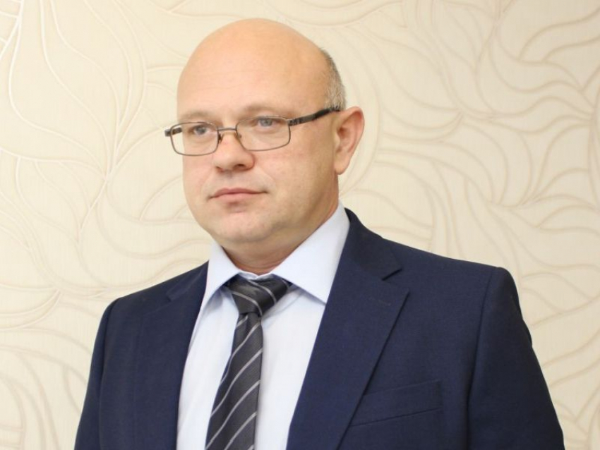 Глава воронежской Госжилинспекции Дмитрий Соломаха отмечает 49-й день рождения