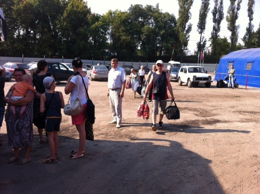 В Воронеже палаточный лагерь МЧС, где размещены беженцы, скоро закроют 