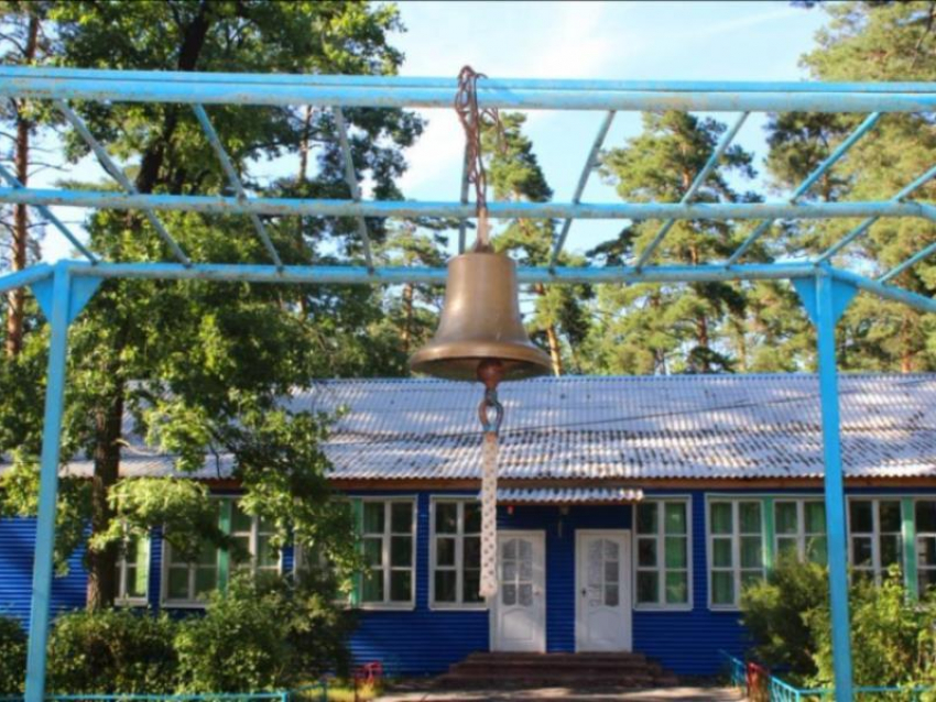 Названы детские лагеря Воронежа, где кормили с нарушениями