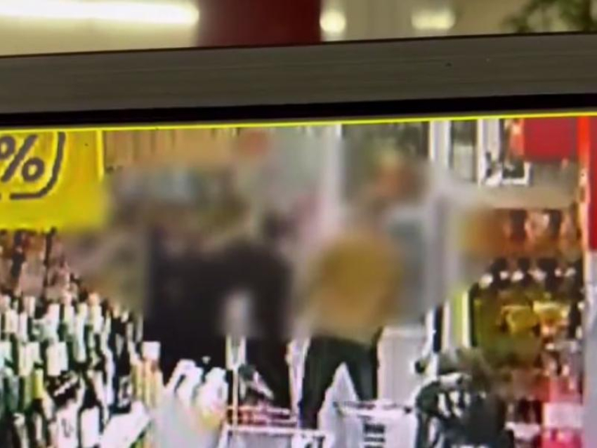 Замечание в магазине закончилось больницей и уголовным делом в Воронеже