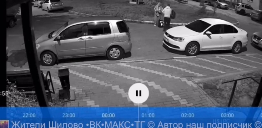 Всему двору устроили концерт жители Шилово