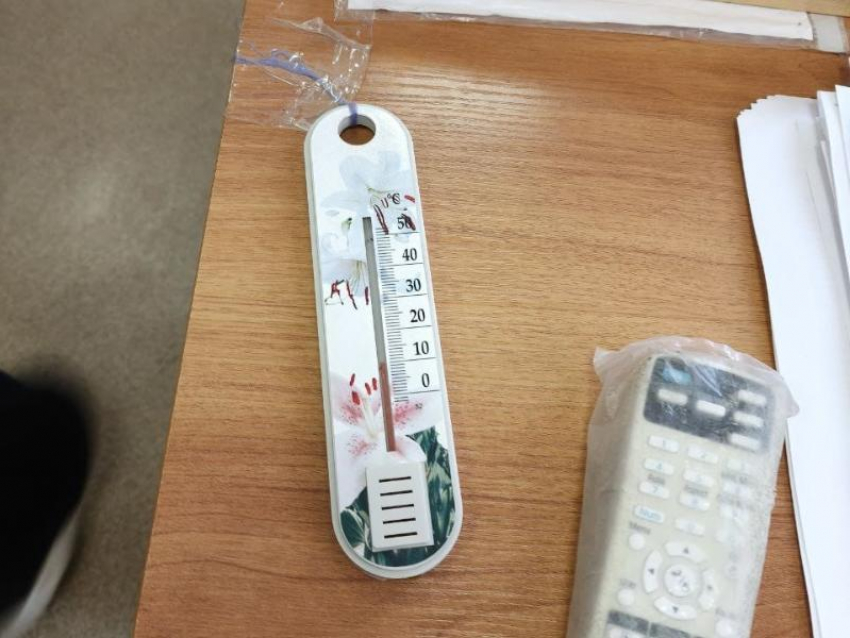 «Дети замерзают»: родители жалуются на холодные кабинеты в воронежском лицее 