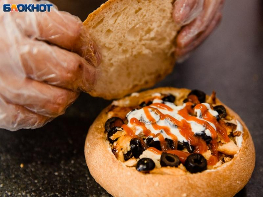 Запретить продавать салаты и выпечку в супермаркетах предложили в Госдуме