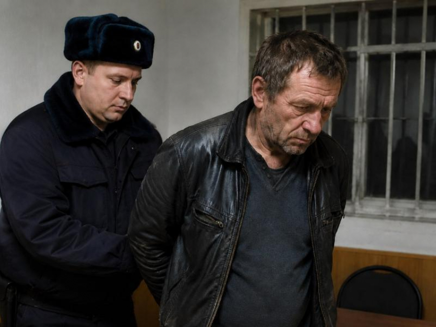 Житель Воронежской области не понял, что разговаривает по похищенному телефону