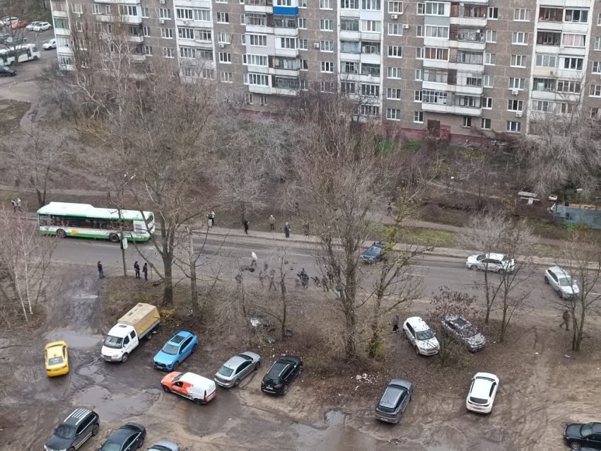  Машину разорвало после ДТП с автобусом в Воронеже 