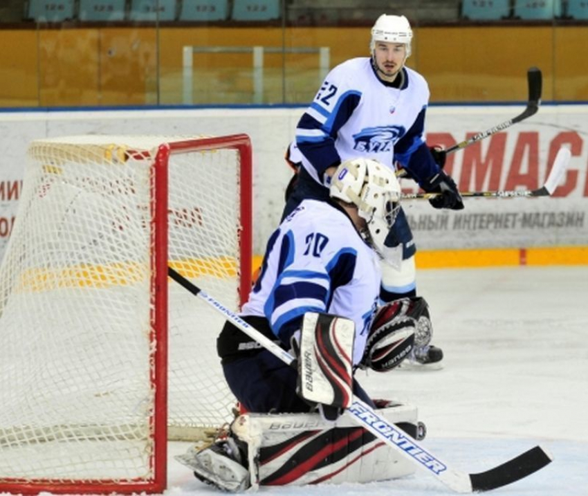 В Нижнем Тагиле воронежский «Буран» проиграл местному «Спутнику» со счетом 5:2