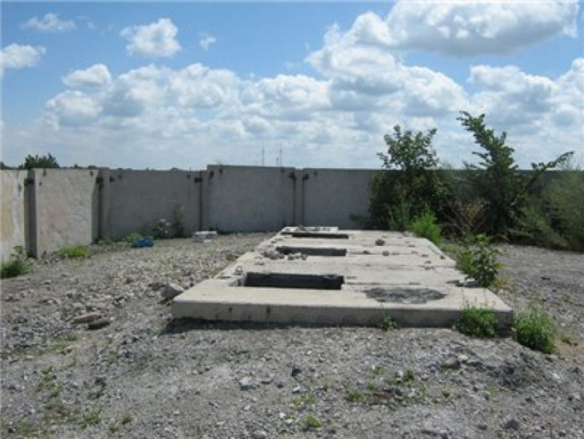 В Новохоперском районе биотермическую яму использовали для свалки мусора
