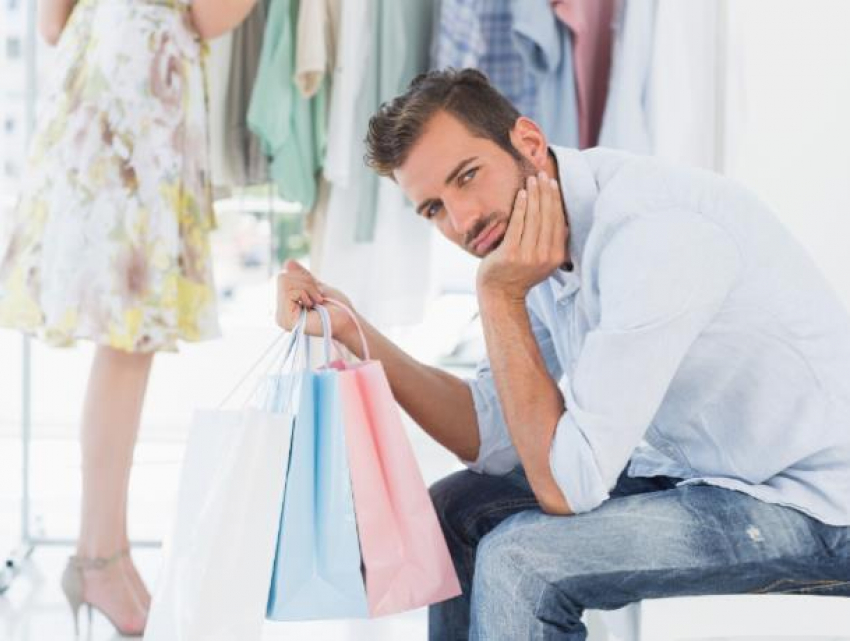 Мужчины в восемь раз реже женщин покупают одежду в Воронеже