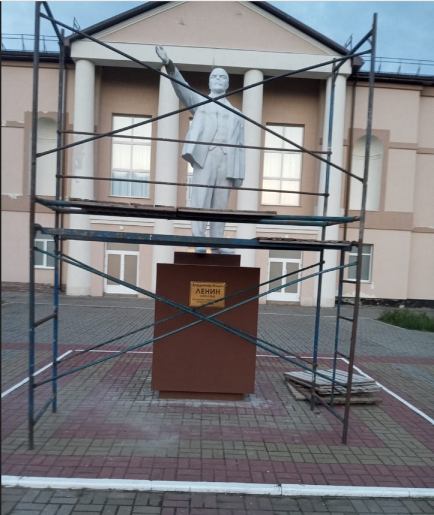 У Ленина появилась новая рука в Воронежской области