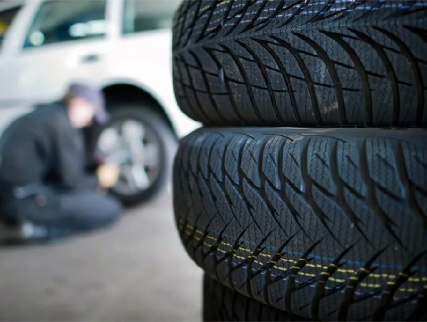 Стало известно о скачке цен на зимние шины в Воронеже 