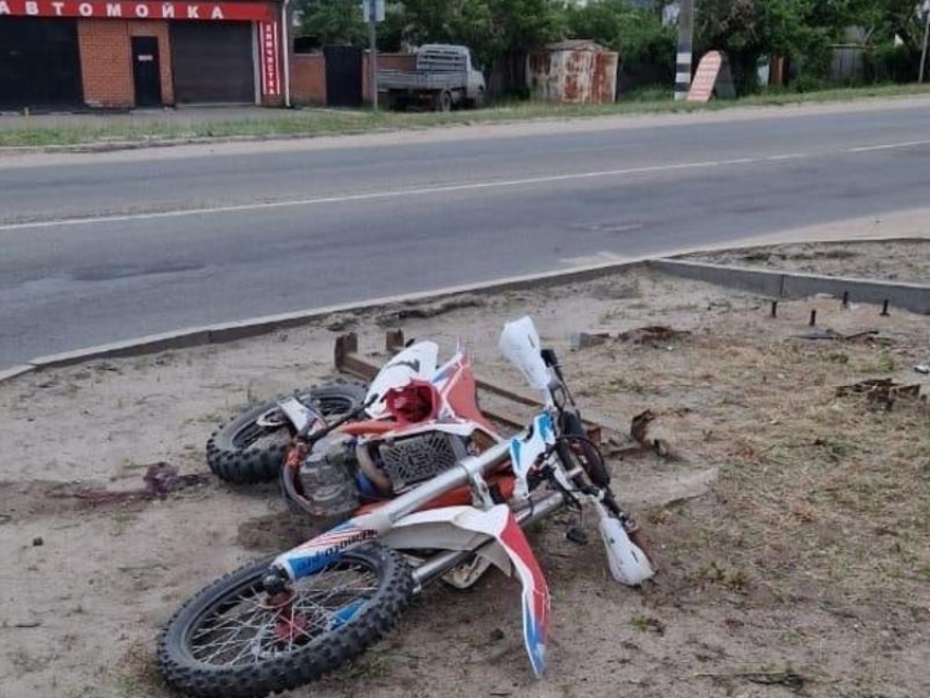 Пьяный мотоциклист едва не угробил себя и пассажира в Воронежской области