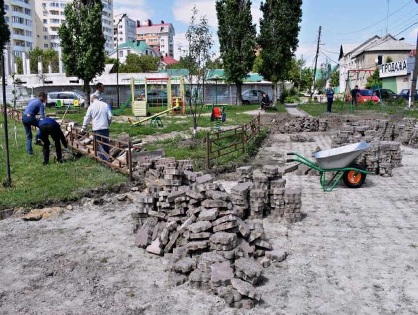 В воронежском сквере дети смогут прокатиться на военной технике