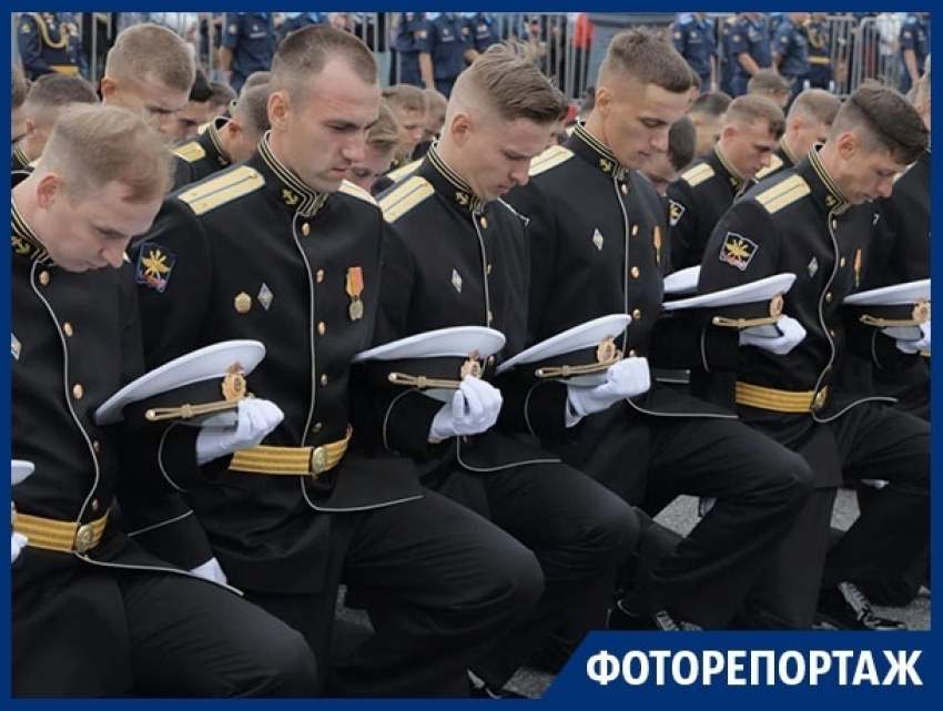 Сплошные эмоции: как прошел выпускной военно-воздушной академии