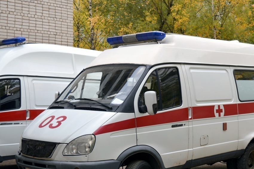 В Воронеже иномарка врезалась в карету скорой помощи: есть пострадавшие