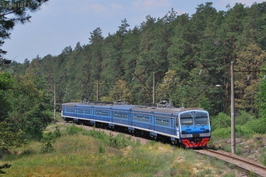 Жителей Рамонского района из-за долга правительства области почти в 1 млрд. рублей лишили электричек