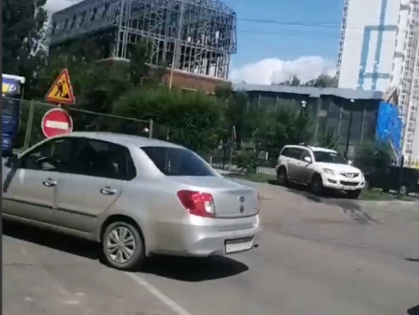 Воронежцам прилетают штрафы за объезд тупиковой ситуации