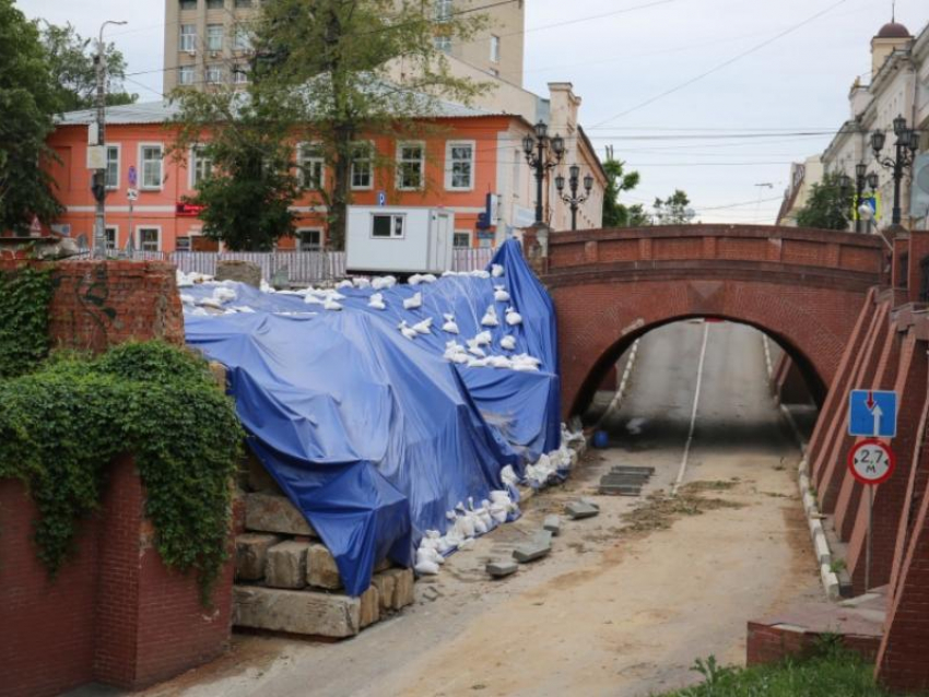 На каком этапе реконструкции находится Каменный мост в Воронеже