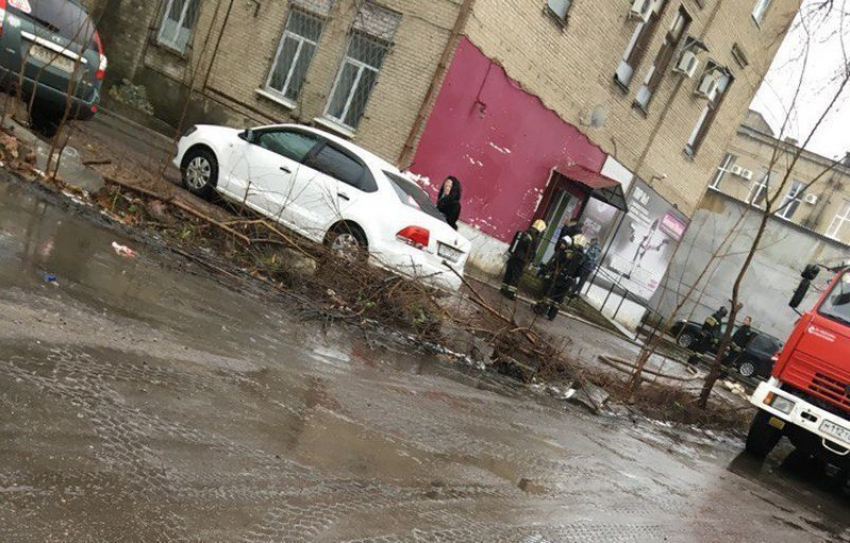 В Воронеже на проспекте Труда произошло возгорание стрелкового комплекса