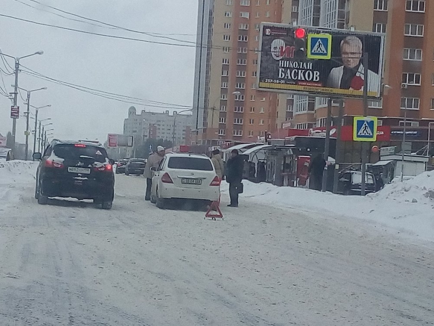 ДТП «на глазах» у Николая Баскова сфотографировали в Воронеже 