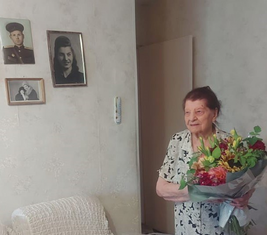 Вековой юбилей отметила жительница Центрального района Воронежа