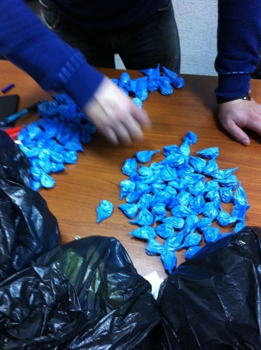 Воронежское управление ФСБ задержало иностранца с двумя килограммами героина