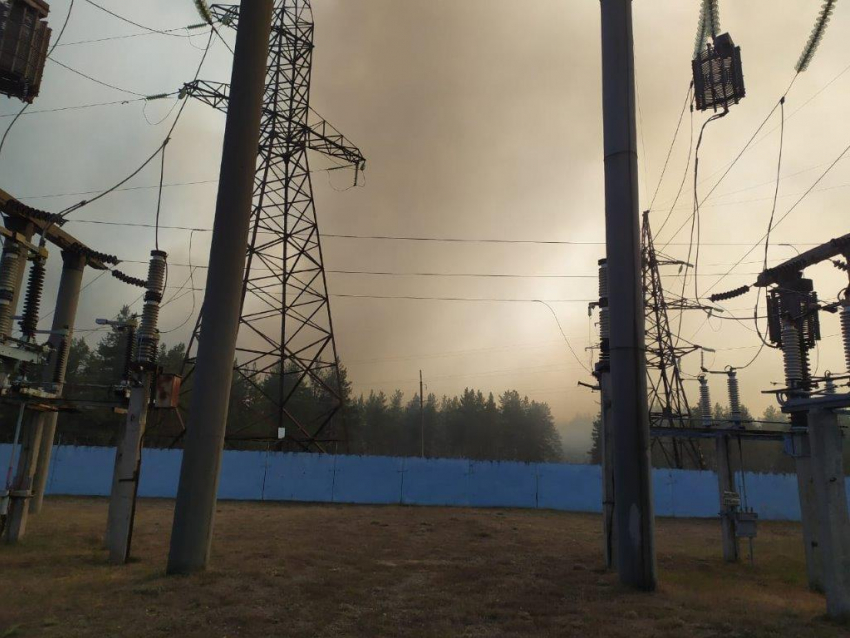 Энергетики филиала «Россети Центр Воронежэнерго» оказали содействие подразделениям МЧС во время ликвидации пожара в Борисоглебске