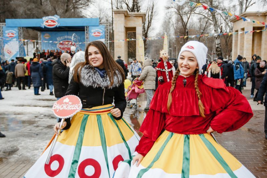 Воронежцев приглашают вкусно и весело отметить Масленицу