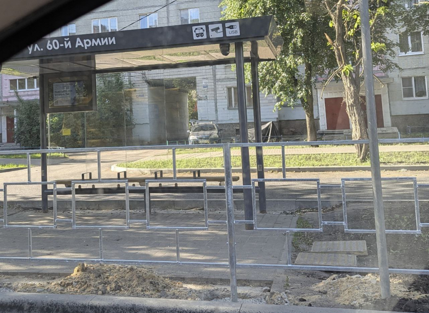 Перекопанная аномалия замечена на остановках Воронежа