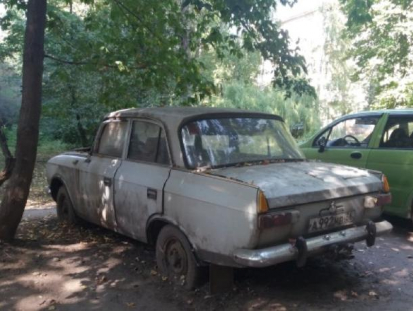 Мэрия признала 15 машин на улицах Воронежа автохламом