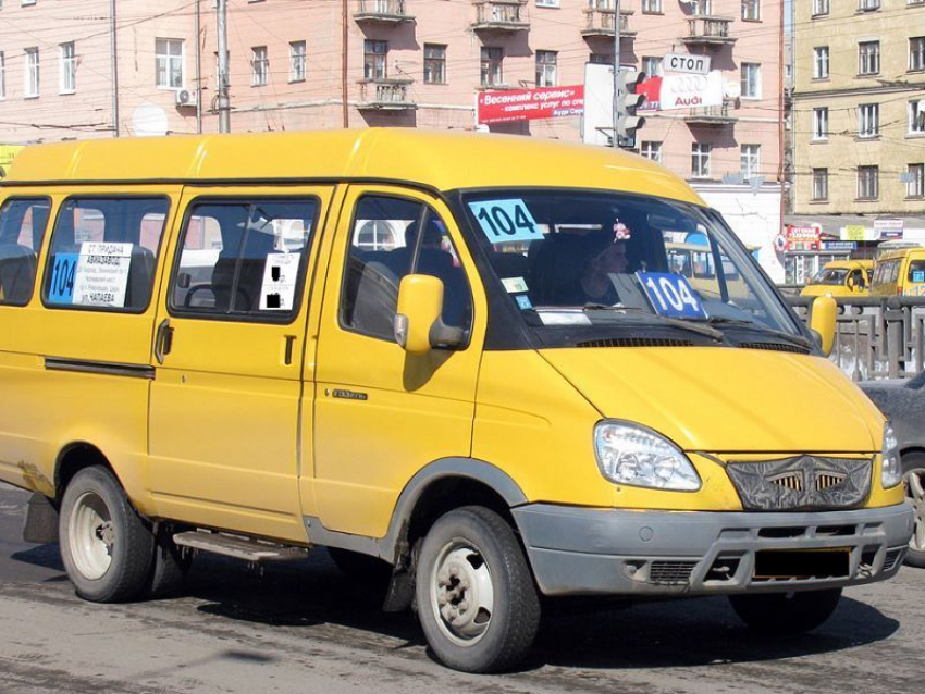 В Воронеже маршрутчик из 104-го автобуса был отстранен от работы за хамство