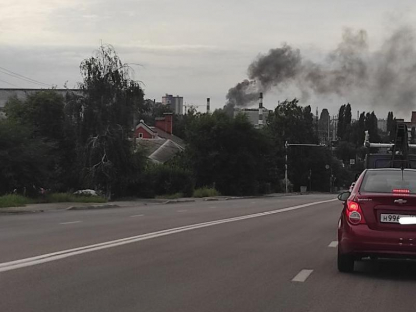 «Что-то горит»: дым над Воронежем насторожил горожан 