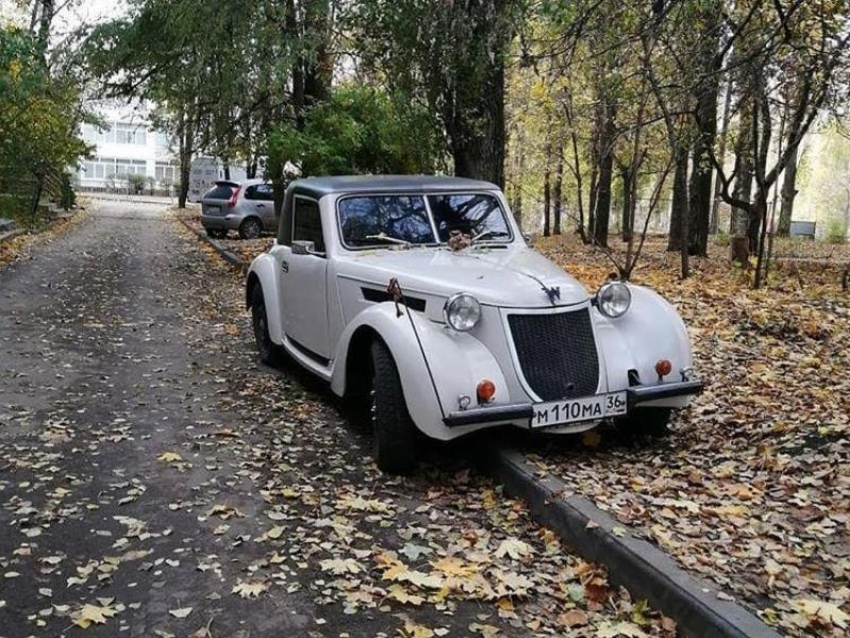 Старый Wanderer Штирлица заметили в неприглядной позе в Воронеже 