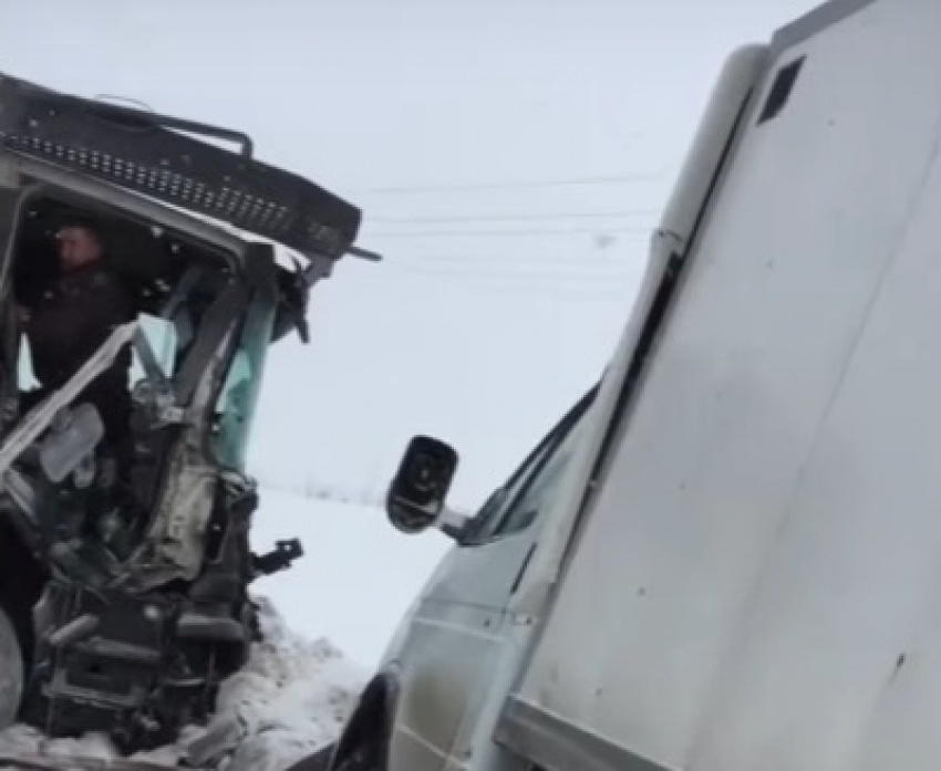 Массовое ДТП под Воронежем попало на видео