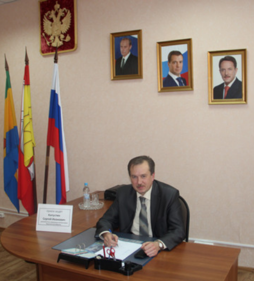 Руководителя управления ветеринарии Воронежской области уволили из-за утраты к нему доверия