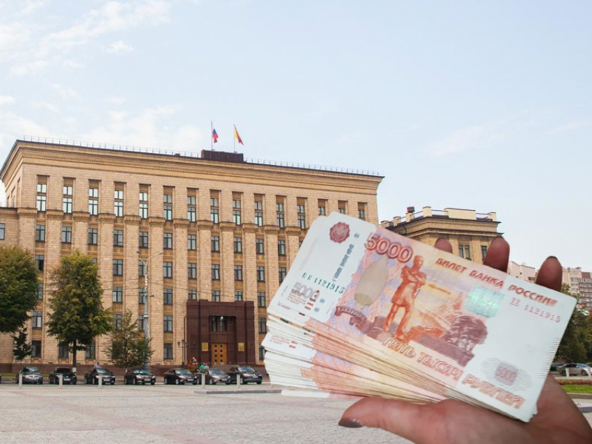 Воронежские чиновники потратят больше миллиона рублей на разбитый в ДТП минивэн